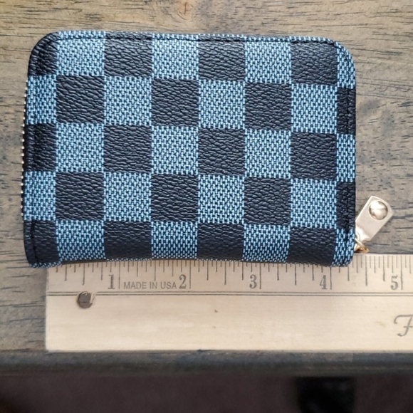 Zip Credit Card/Wallet - Picture 4 of 5